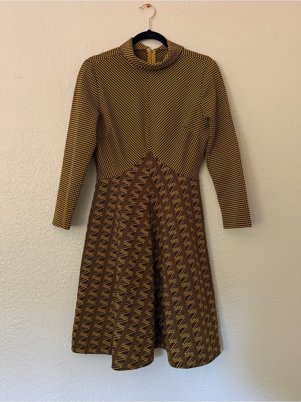 Vintage 1970s Gold, Brown and Black Patterned Long-Sleeve Mod Dress